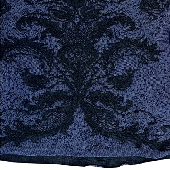 Alexander McQueen Bicolor Spine Lace Jacquard Knit Crop - Picture 9 of 10